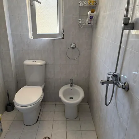 Apartament Leo Apts