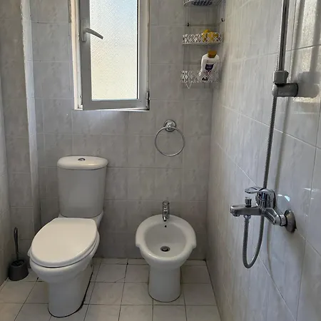 Leo Apts * Tirana