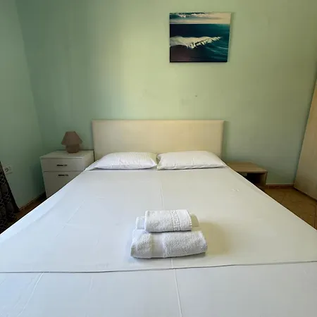 Leo Apts Apartament *