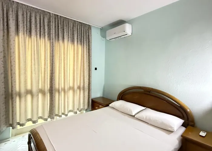 Leo Apts Apartament Tirana