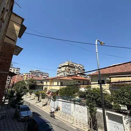 Leo Apts * Tirana